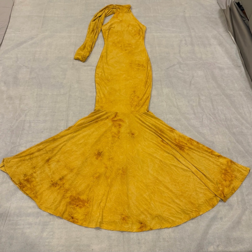 Fashion Nova Mustard Halter Maxi Dress Mermaid Bodycon Yellow Size M - Picture 4 of 11